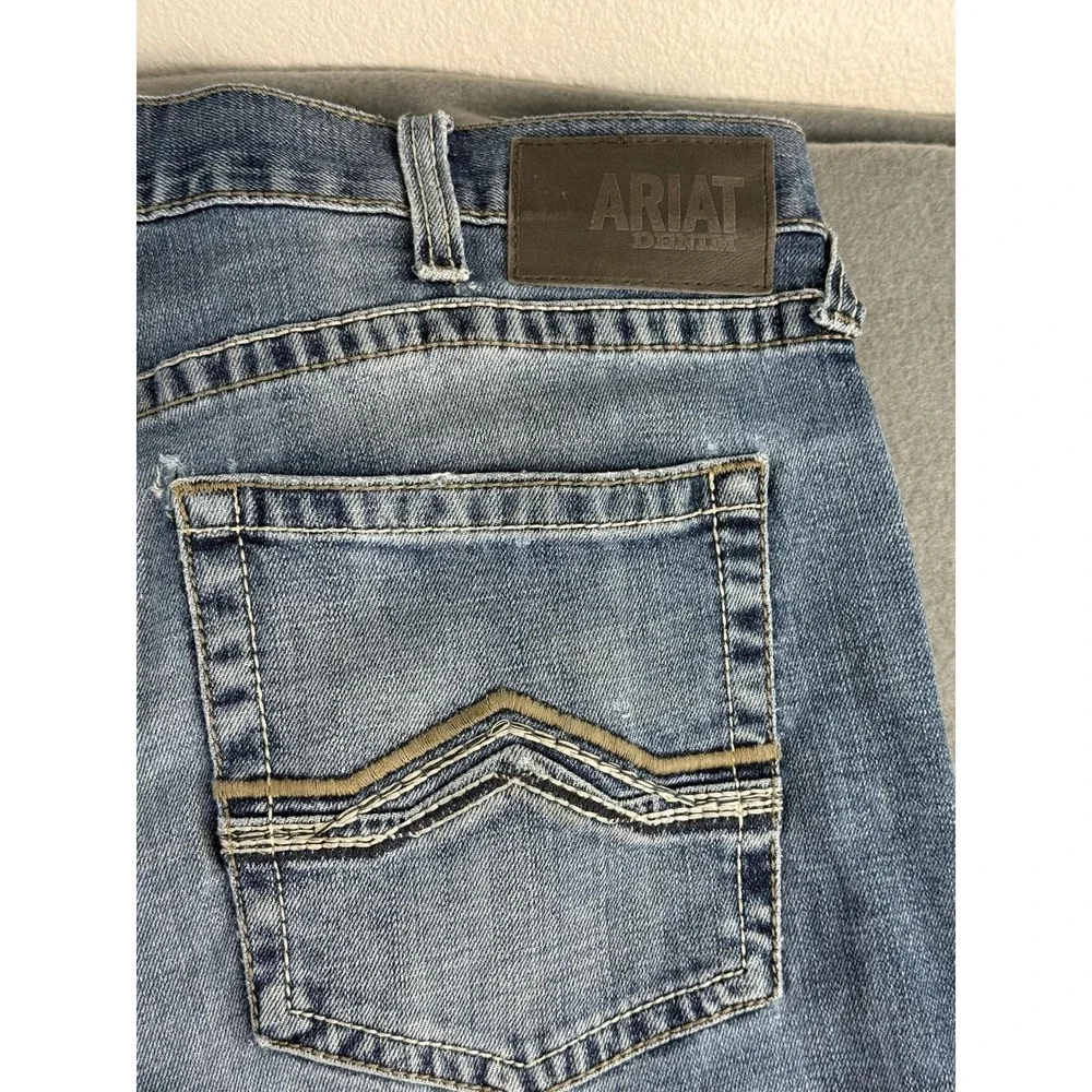 Ariat M5 Slim Straight Jeans Mens 38x36 Med Wash Blue Straight Distressed Denim
